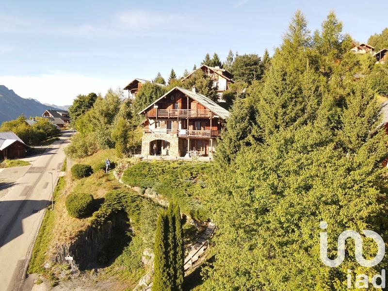 Châlet - 163 m² - 9 pièces