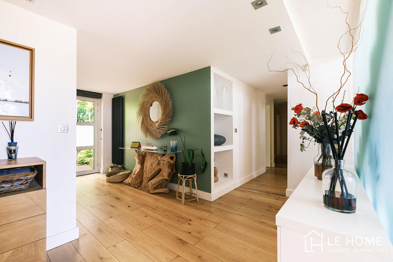 Maison - 260 m² - 7 pièces