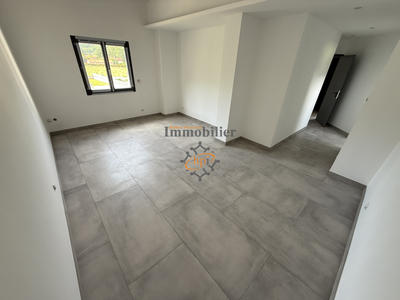 Maison - 164 m² - 6 pièces