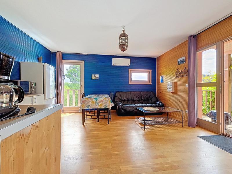 Maison - 170 m² - 9 pièces