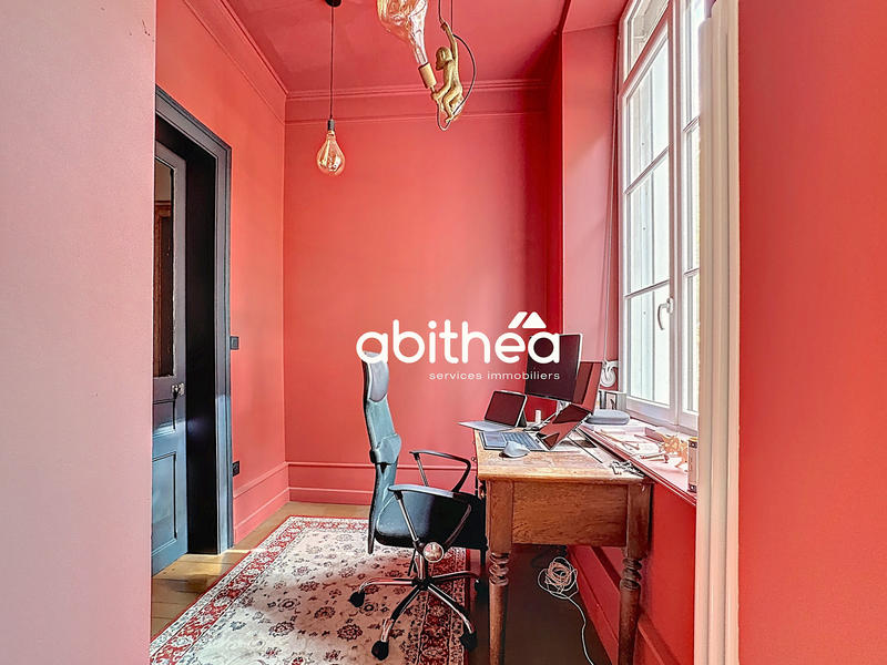 Maison - 226 m² - 8 pièces