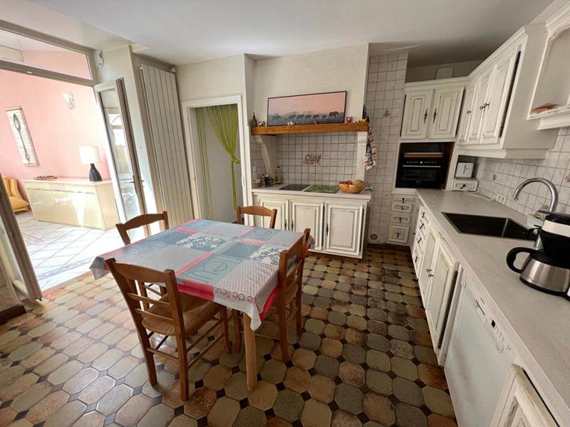 Maison - 208 m² - 8 pièces