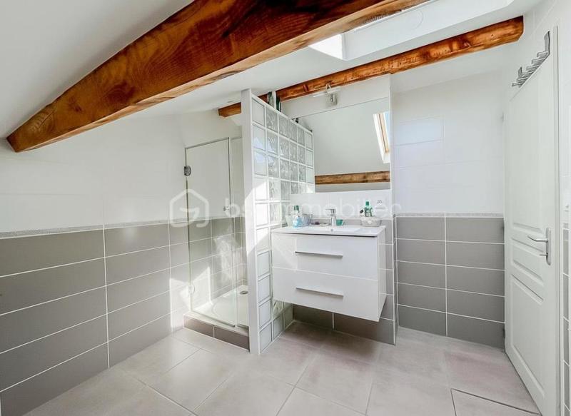 Maison traditionnelle - 90 m² - 5 pièces