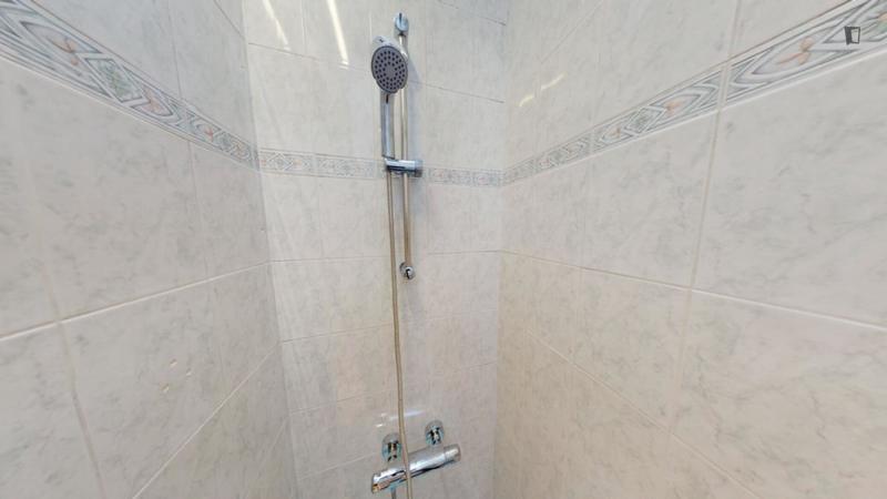 Chambre - 14 m² - 6 pièces