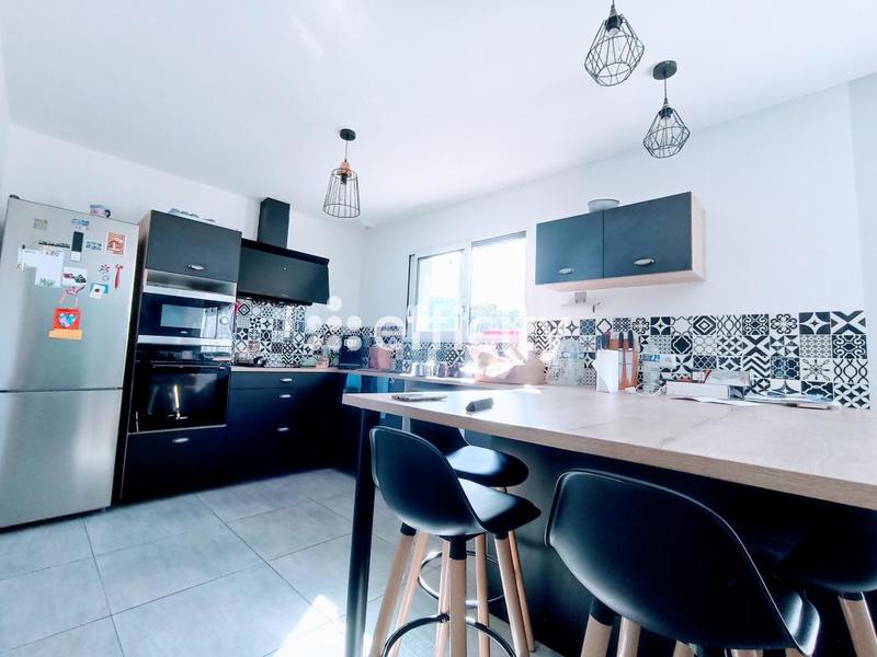 Maison - 90 m² - 5 pièces