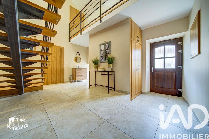 Maison - 250 m² - 7 pièces