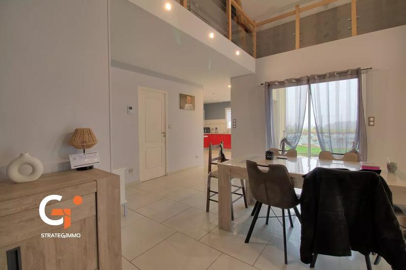 Maison - 183 m² - 7 pièces