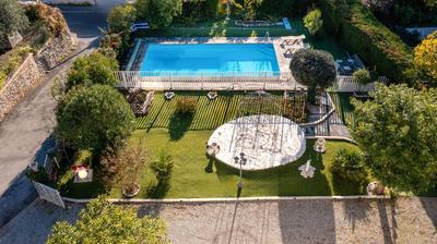 Maison - 182 m² - 8 pièces