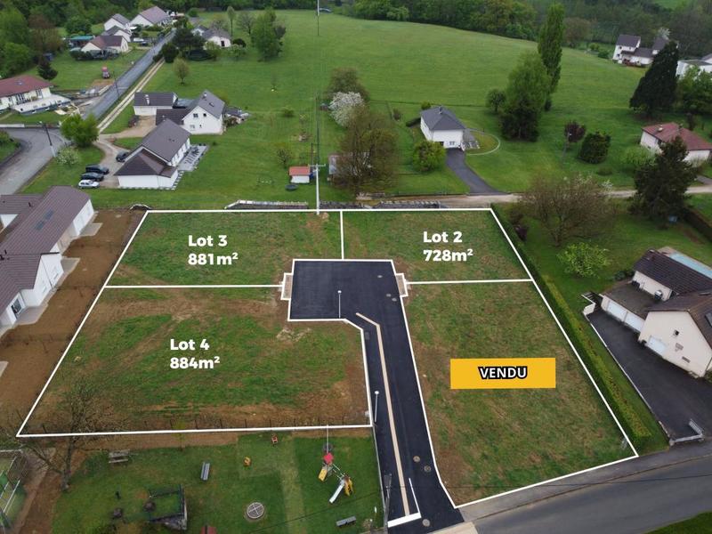 Terrain de lotissements - 728 m²