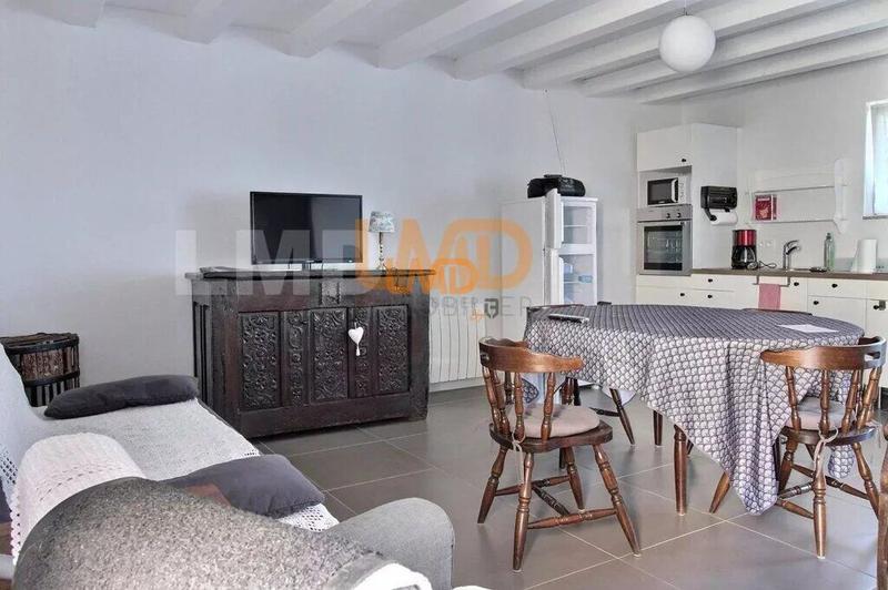 Maison - 232 m² - 8 pièces