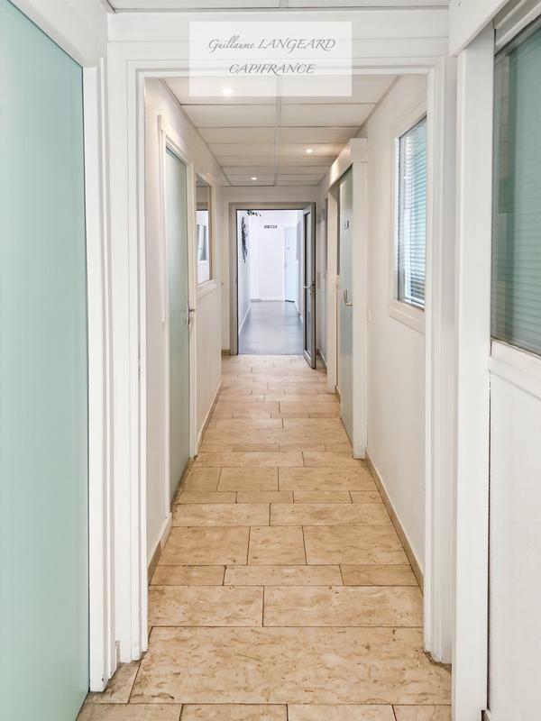 Local commercial - 190 m² - 4 pièces