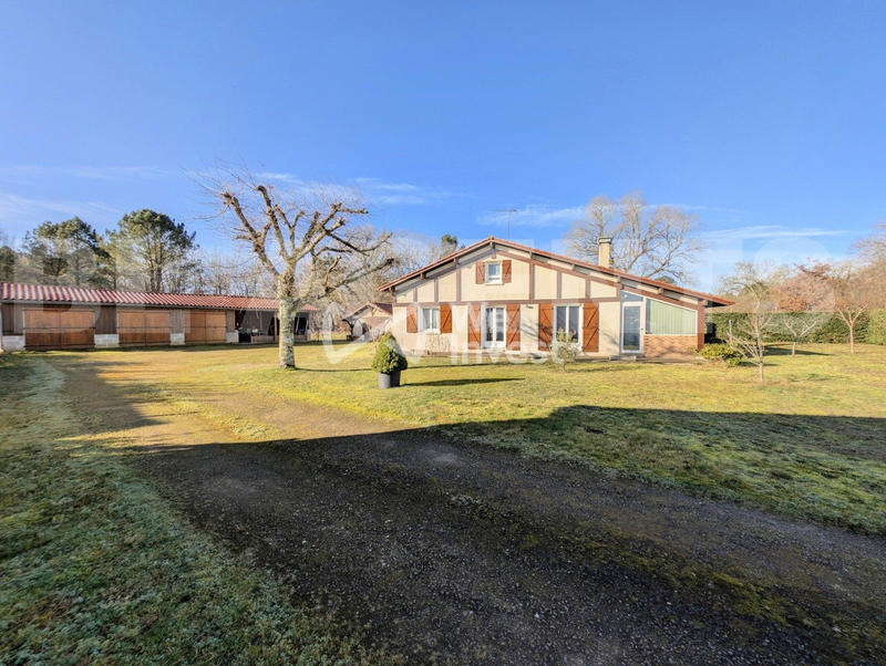 Maison - 138 m² - 6 pièces