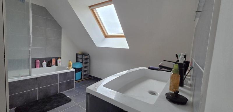 Maison - 88 m² - 6 pièces