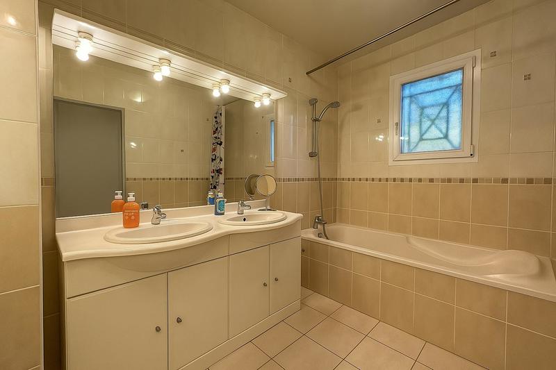 Maison - 114 m² - 5 pièces