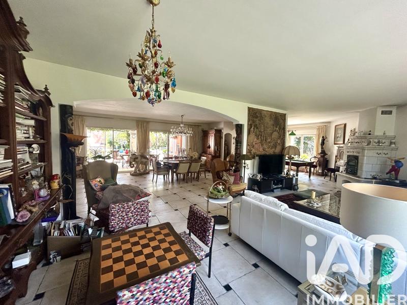 Appartement - 260 m² - 8 pièces