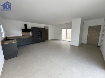 Maison - 102 m² - 4 pièces