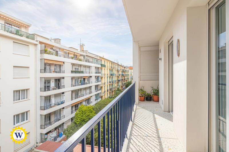 Appartement - 98 m² - 3 pièces