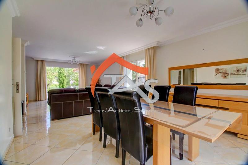 Maison - 137 m² - 5 pièces