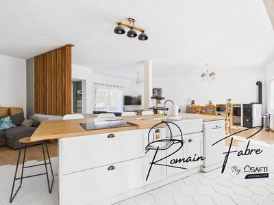 Maison - 180 m² - 6 pièces