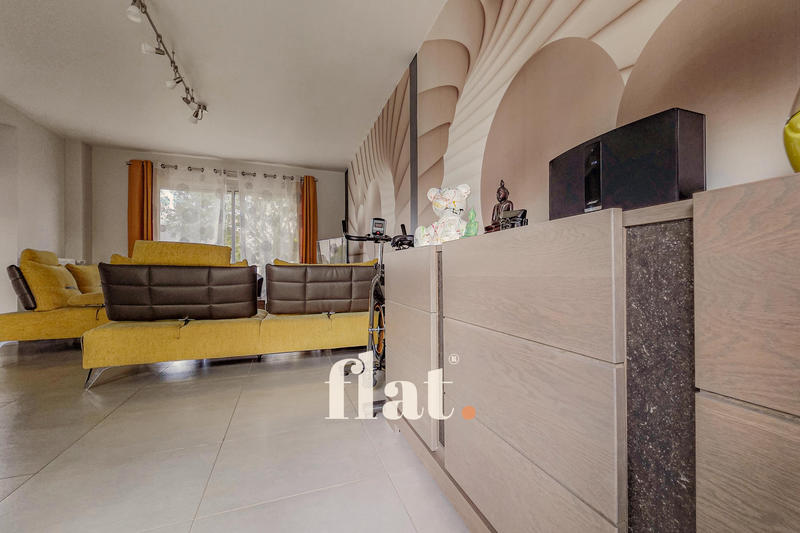 Maison - 175 m² - 6 pièces