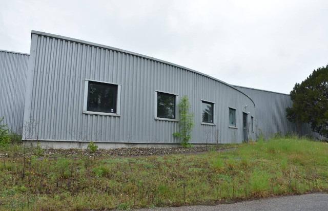 Maison - 5 000 m² - 50 pièces