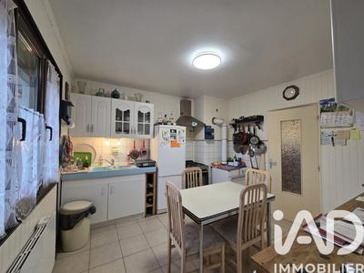 Maison - 125 m² - 8 pièces