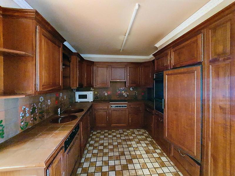 Maison - 286 m² - 8 pièces