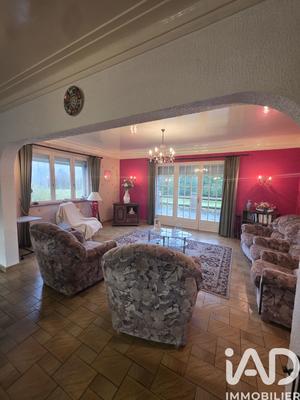 Maison - 208 m² - 7 pièces