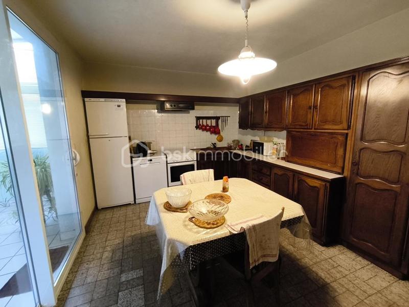 Maison de ville - 218 m² - 11 pièces