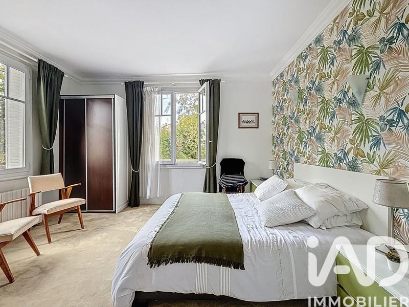 Maison - 214 m² - 7 pièces