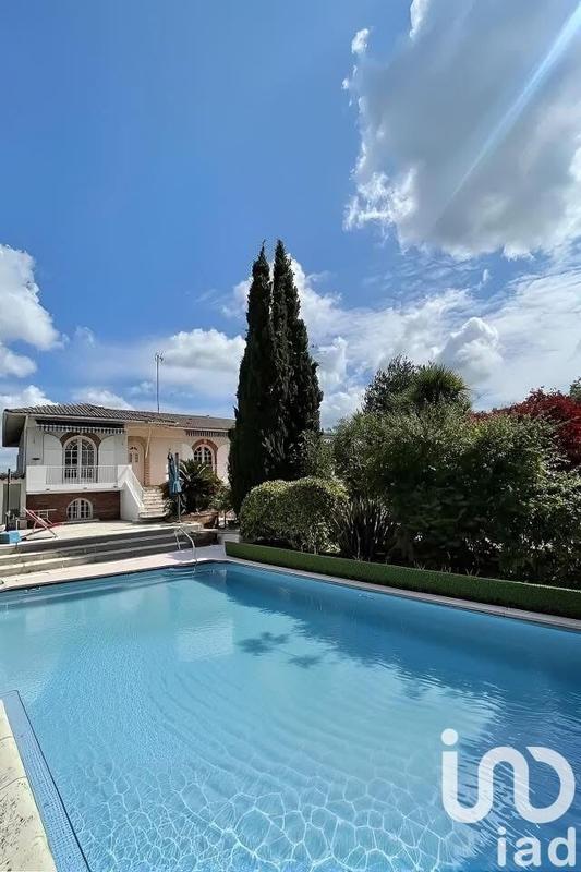 Maison - 190 m² - 9 pièces