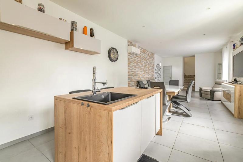 Maison - 121 m² - 5 pièces