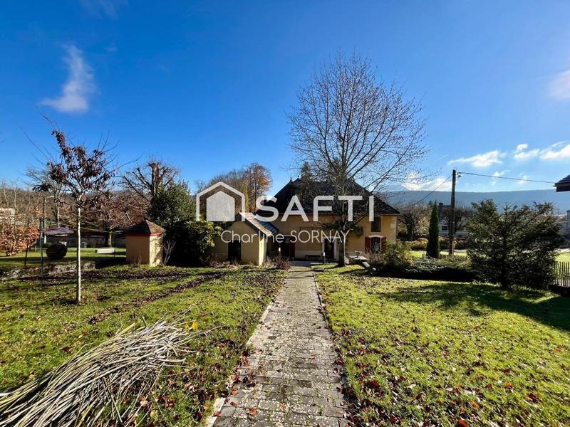 Maison - 185 m² - 8 pièces