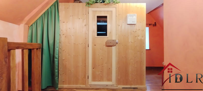 Maison - 242 m² - 8 pièces