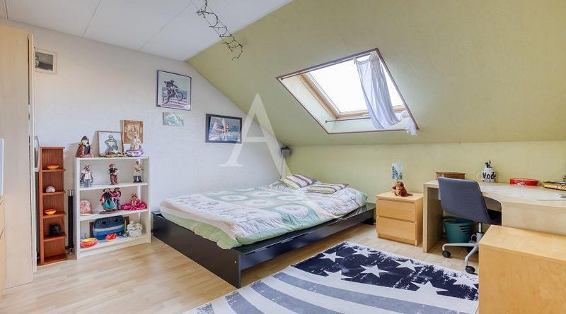 Maison - 156 m² - 8 pièces