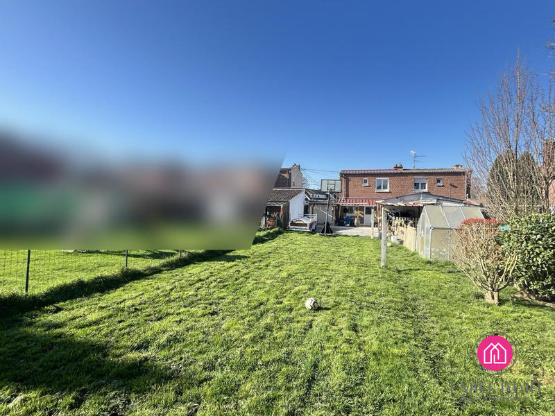 Maison - 80 m² - 5 pièces