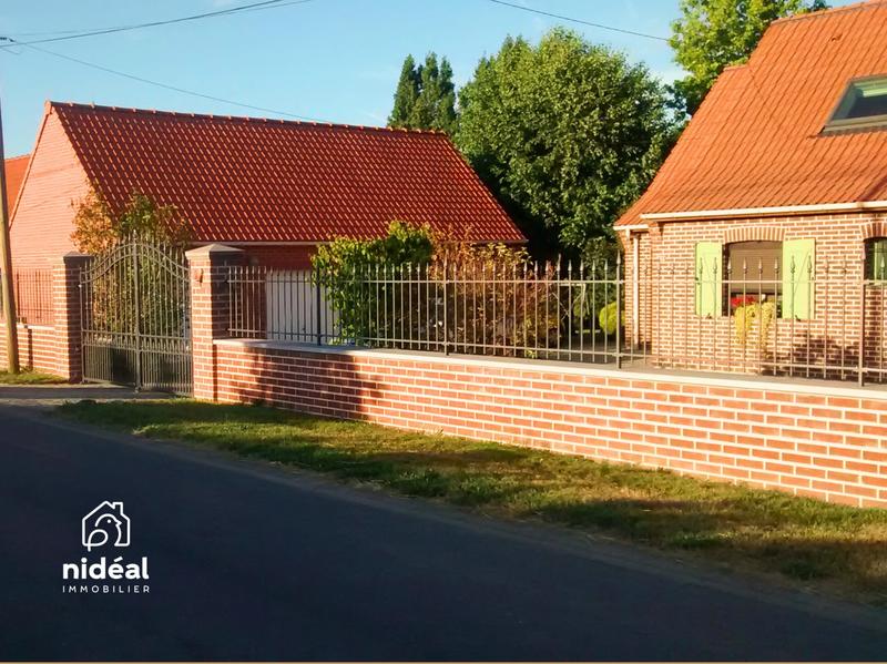 Maison - 240 m² - 8 pièces