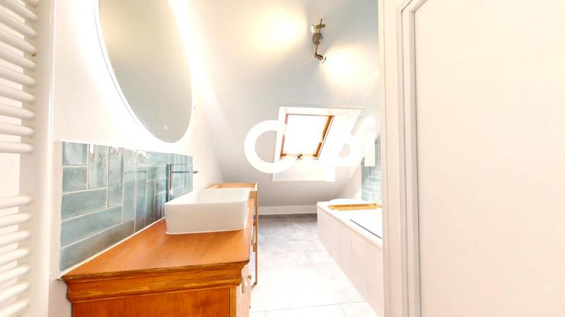 Maison en pierre - 101 m² - 6 pièces