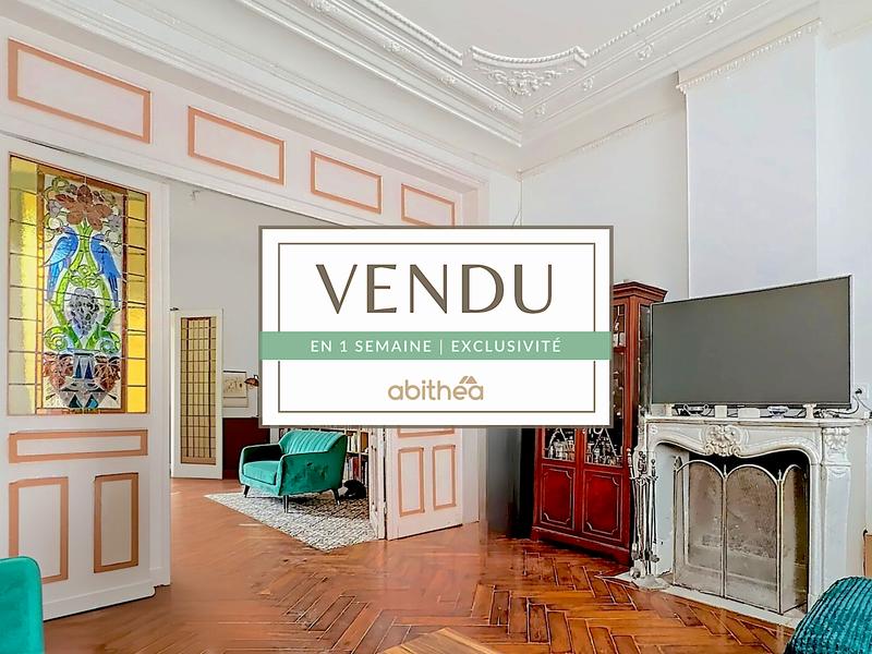 Maison - 260 m² - 10 pièces