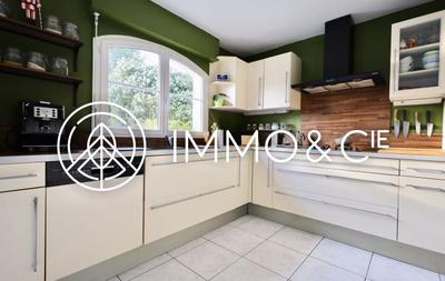 Maison - 192 m² - 6 pièces