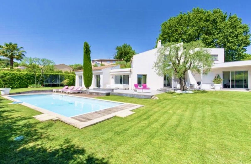 Villa - 200 m² - 5 pièces