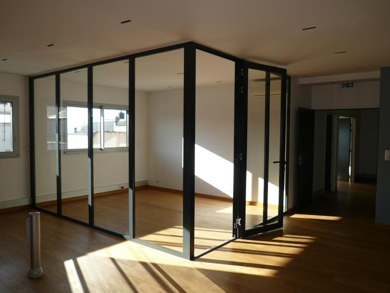 Bureau - 93 m² - 4 pièces