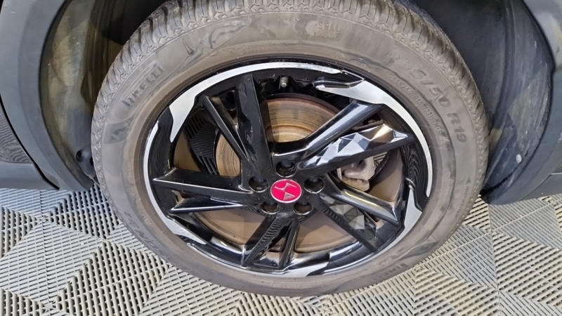 Ds Ds 7 Crossback Bluehdi 180 Eat8 Performance Line+