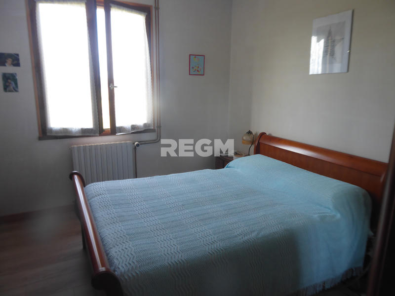 Propriété - 170 m² - 9 pièces