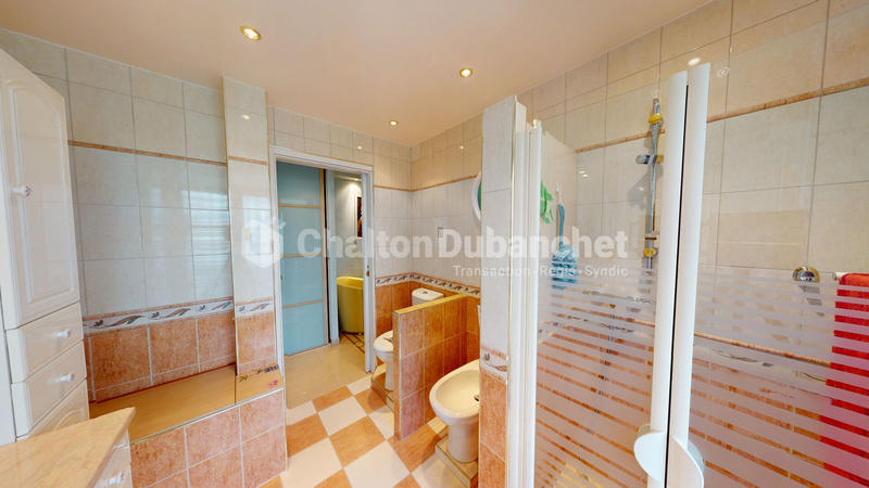 Appartement - 92 m² - 3 pièces