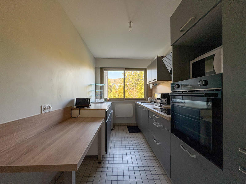 Appartement - 93 m² - 4 pièces