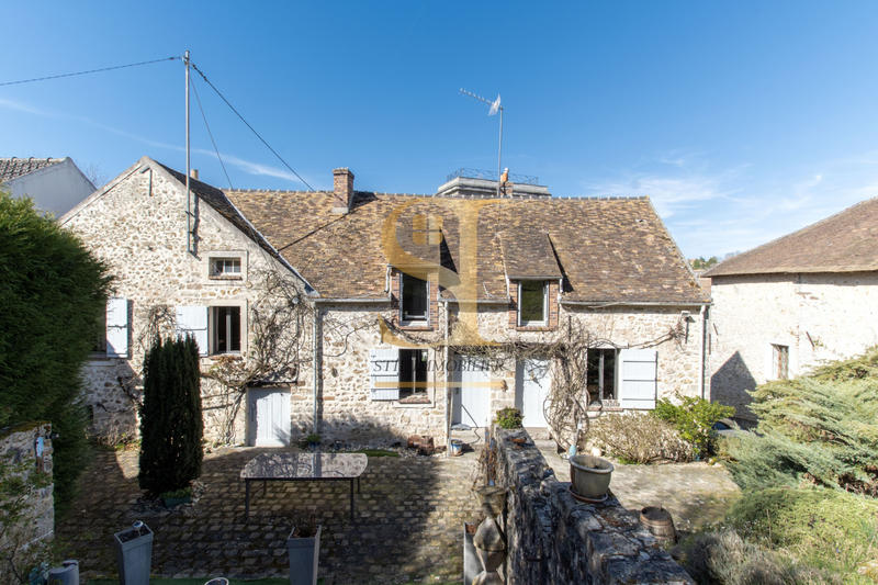 Maison - 195 m² - 9 pièces