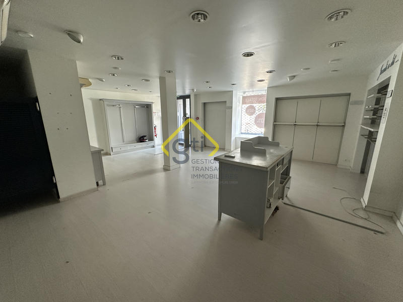 Local commercial - 120 m²