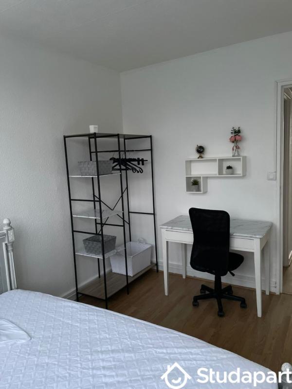 Chambre - 10 m² - 1 pièce