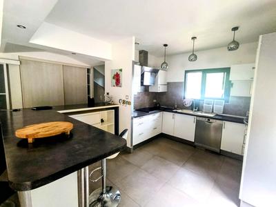 Maison contemporaine - 143 m² - 5 pièces